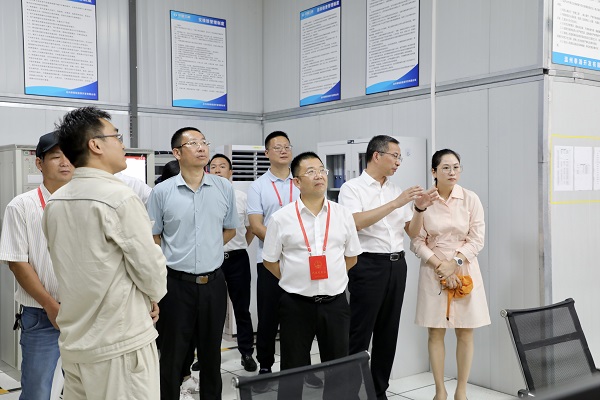 9月15日，，，，，，省十四届人大代表视察丽盈娱乐官网工程1.jpg
